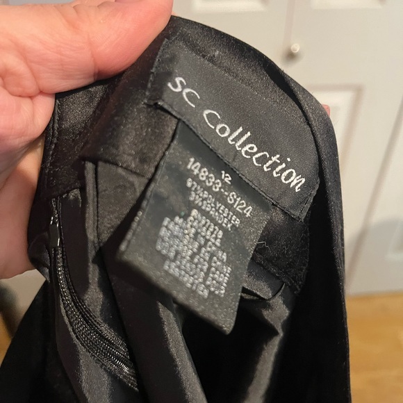 Black satin tulip skirt - Picture 7 of 7